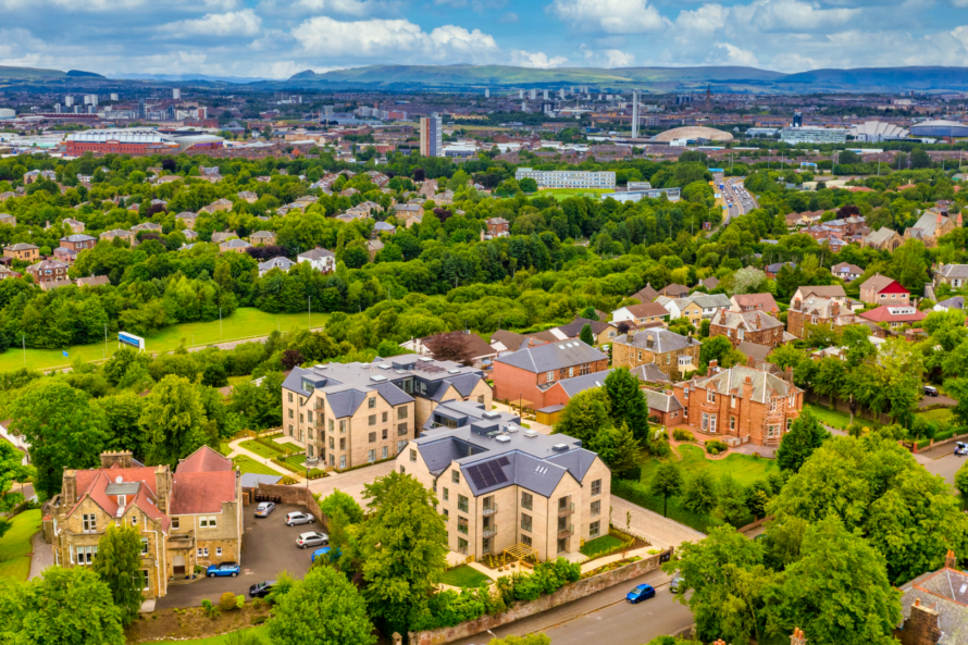 Private outdoor space. Allocated parking. Spacious living. All within reach of Glasgow’s City Centre.